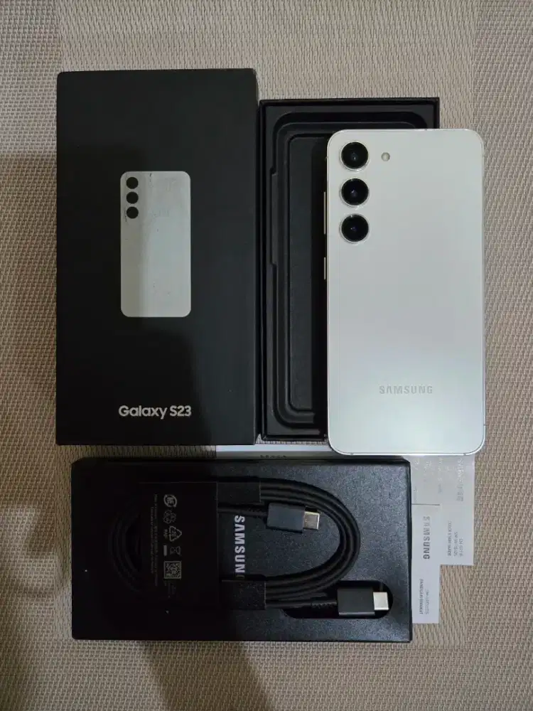 SAMSUNG S23 8/256 GB