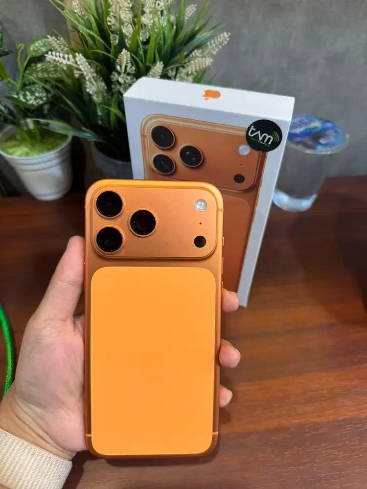 iPhone 17 Pro Max 256GB Orange Garansi ibox 21/11/26 Bh 100%