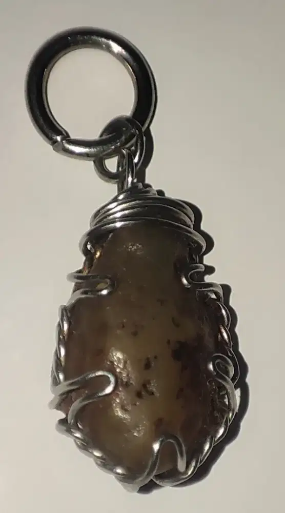 Bandul Kalung Dari Batu Lautan Import