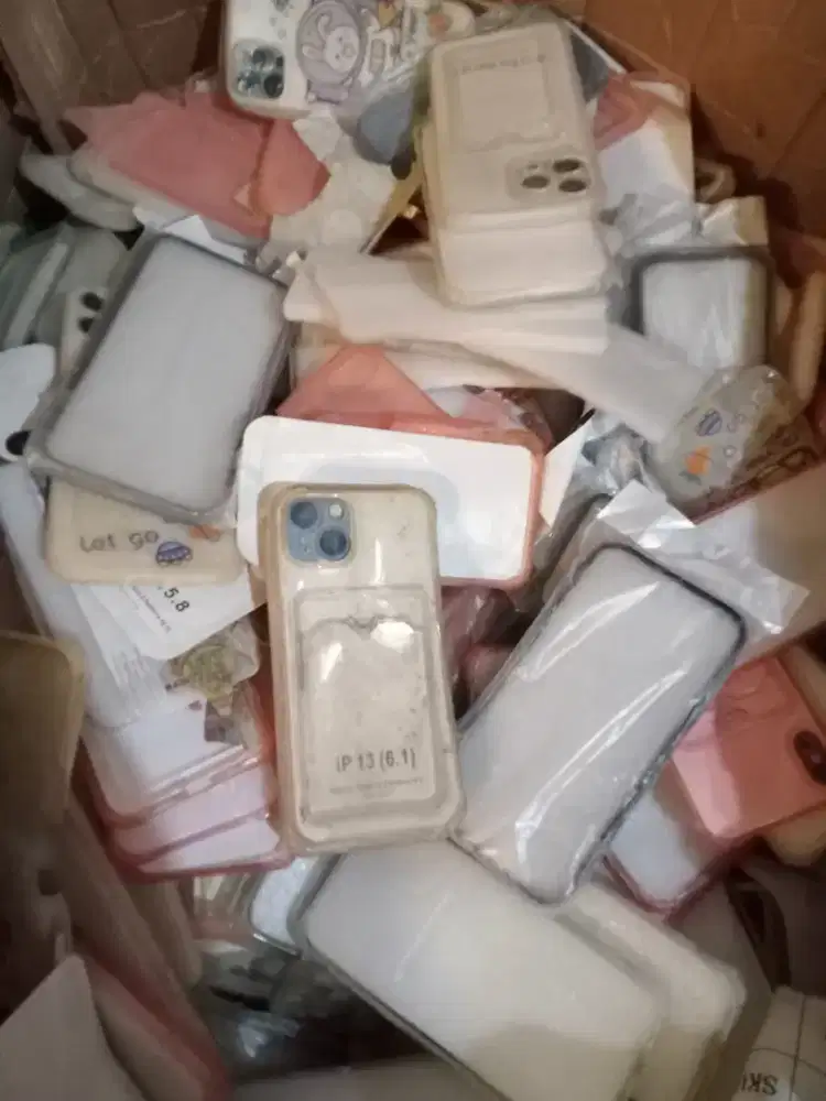 Softcase iPhone , kabel data iPhone , Mous , kepala charger