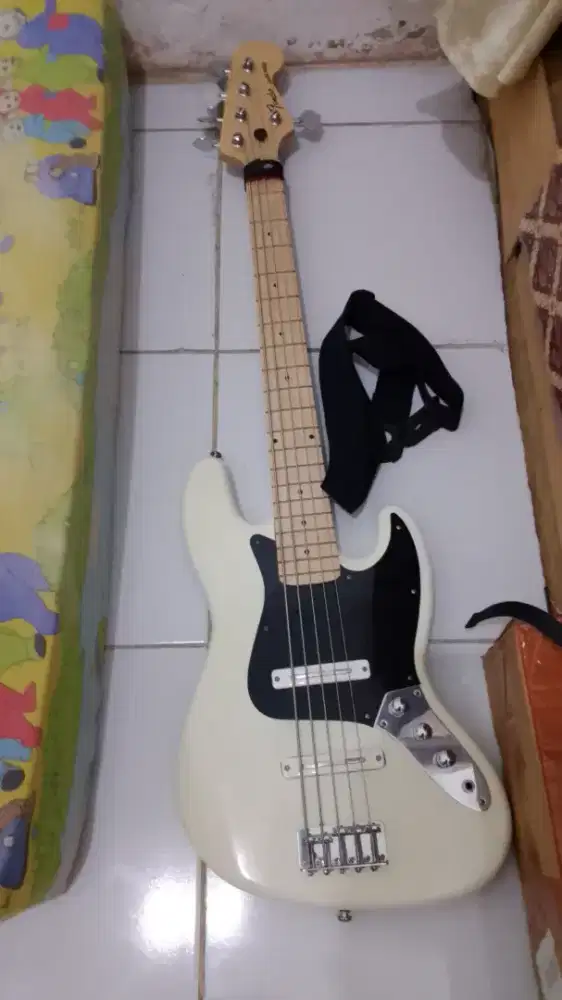 Jual bass kesayangan