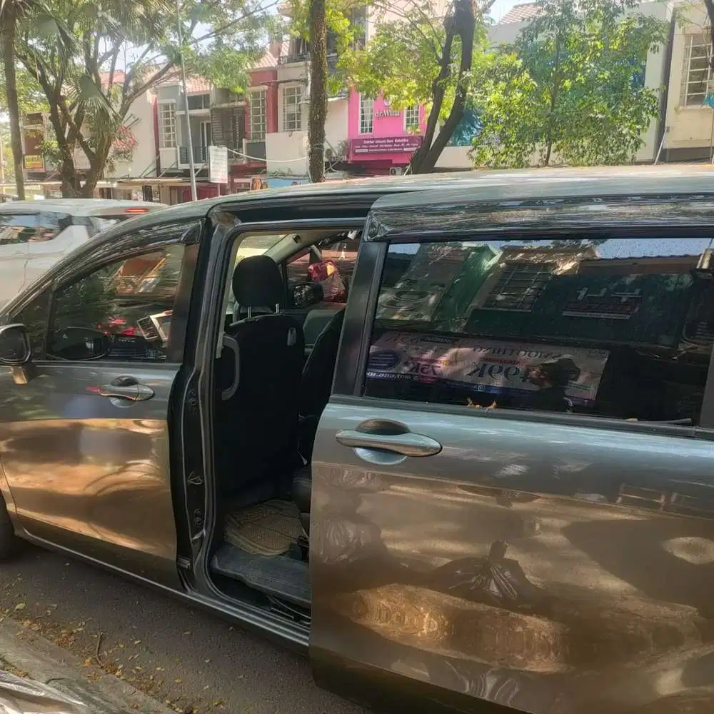 Honda Freed 2010 Bensin