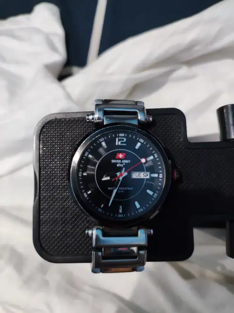 Swiss army dhc+  SA3062M
