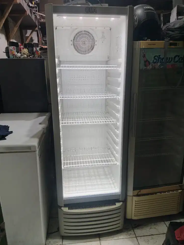 Showcase gea jumbo normal dingin siap pakai