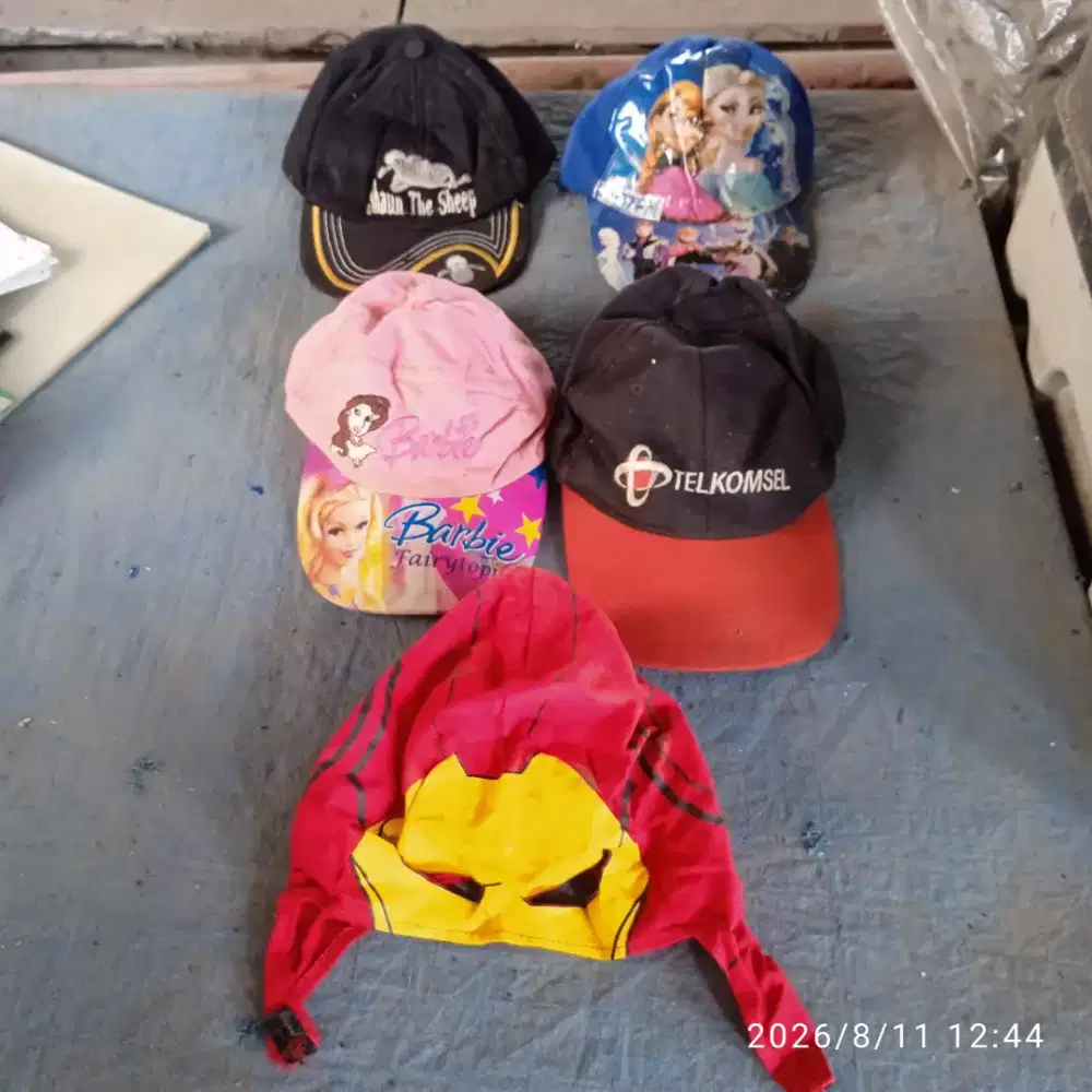 [preloved] Topi Anak Kondisi Perlu Dicuci