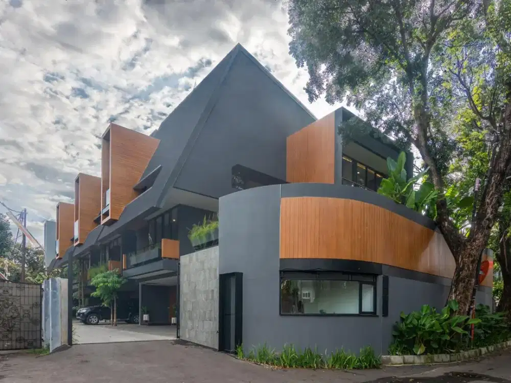RUMAH  DESIGN MODERN TROPICAL 4 LANTAI, PRIVATE POOL & Lift , LOKASI STRATEGIS SELANGKAH KE KEMANG RAYA ARCHITECT BY STUDIO KAS.