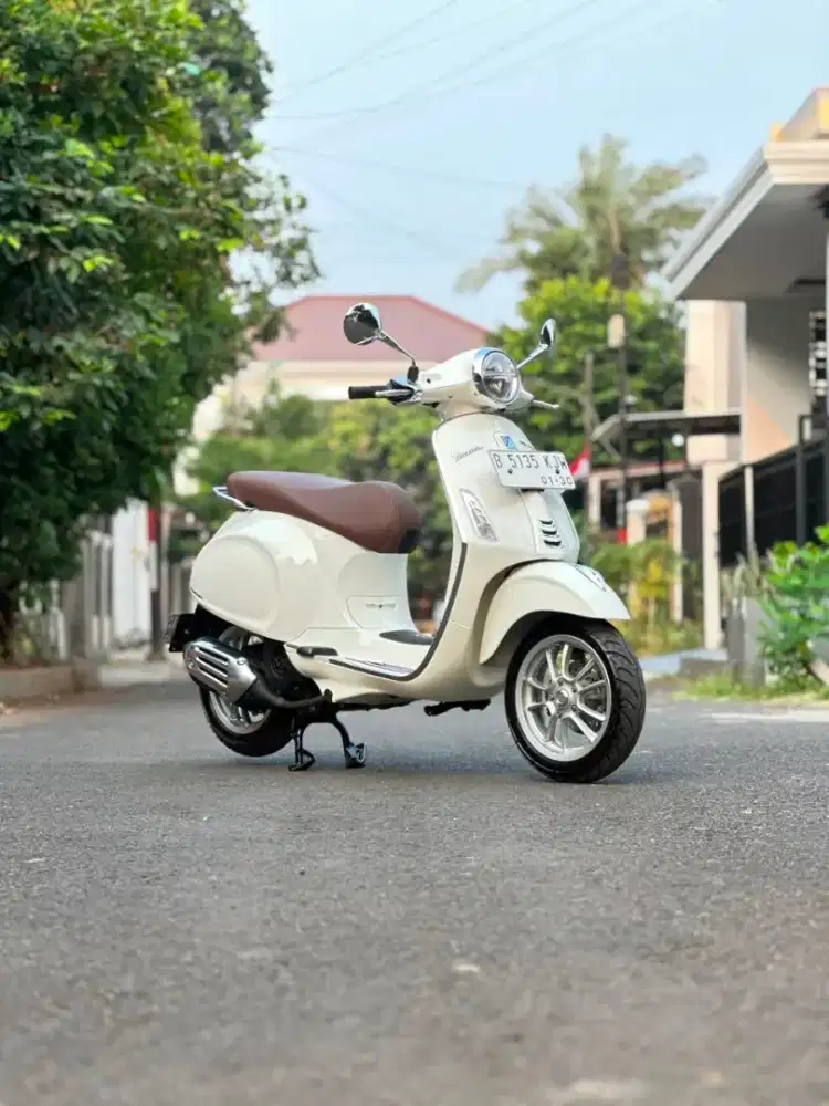 DIJUAL VESPA PRIMAVERA 150 IGET ABS LED THN 2020 PERFECT CONDITION