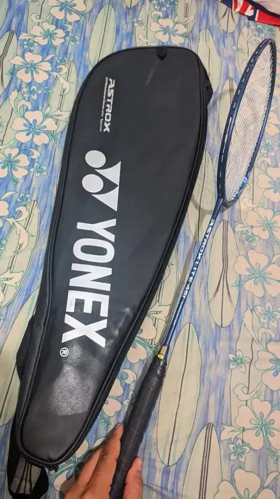 raket yonex astrox lite 45i second like new sekali pakai