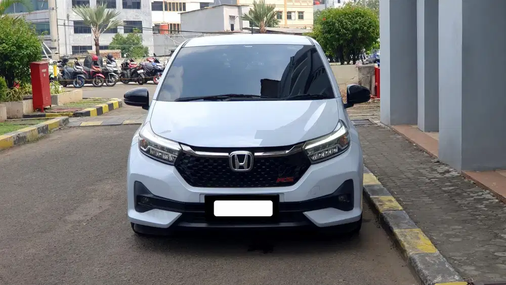 Km 9rb honda brio rs cvt matic 2025 putih