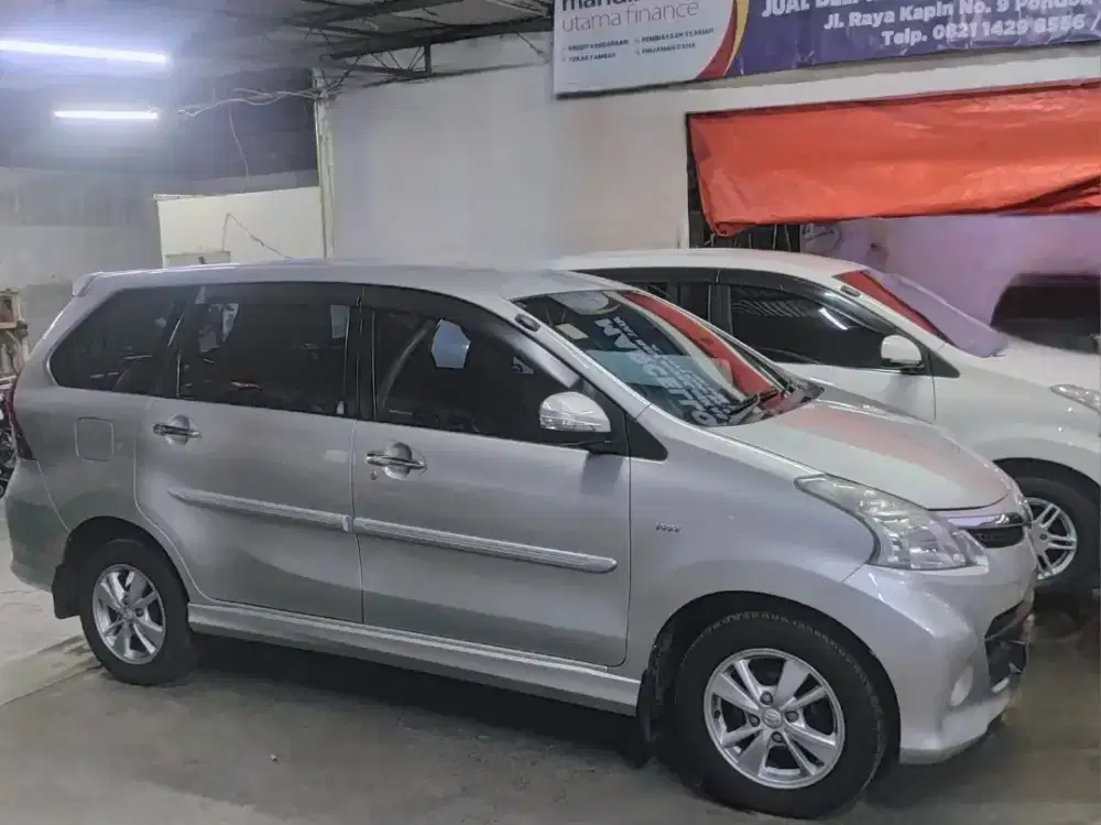 Avanza Veloz a/t 2012 dp suka 2