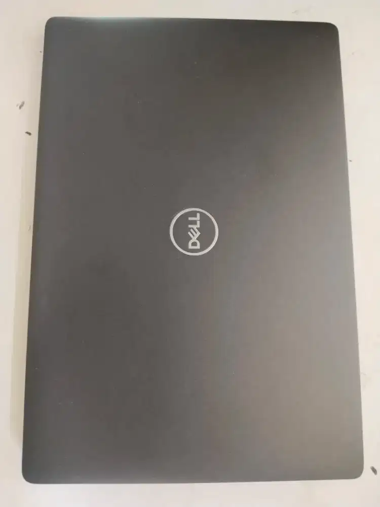 Dell 5300 gen 8 i7 ram 8 / 256