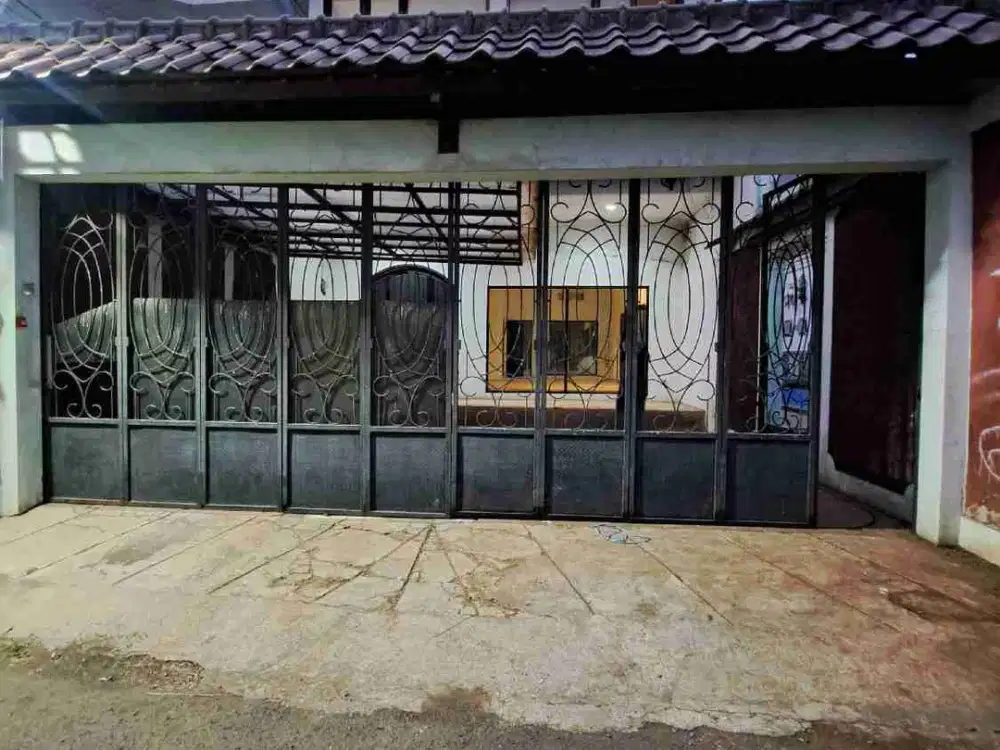 rumah luas plus private pool di Jagakarsa Jaksel
