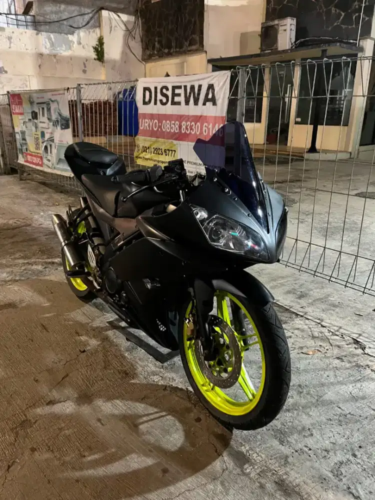 Yamaha R15 V2 SS KUMPLIT NOTED PAJAK 6 TAHUN SELEBIH NYA CEK D RUMAH