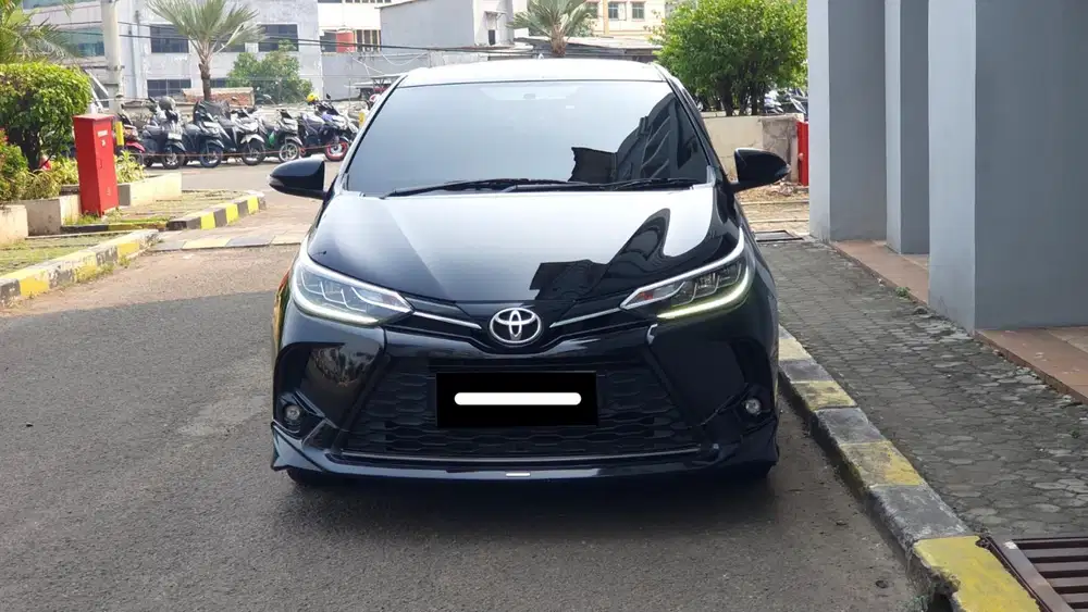 Km 38rb toyota yaris s cvt gr sport 2021 hitam matic