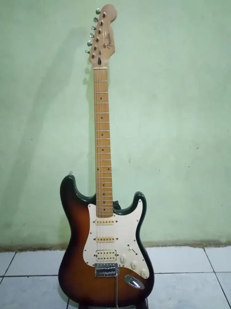 Gitar Fender Stratocaster