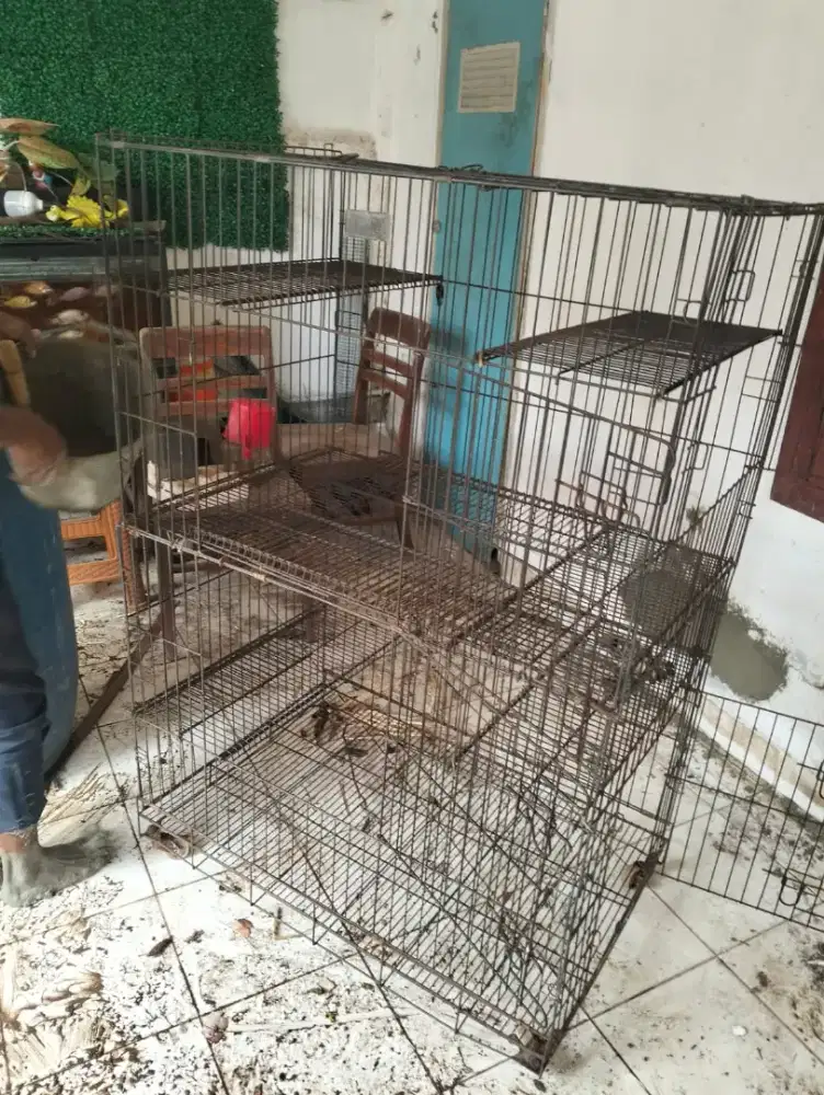 Kandang besar  besi lipat 3 tingkat