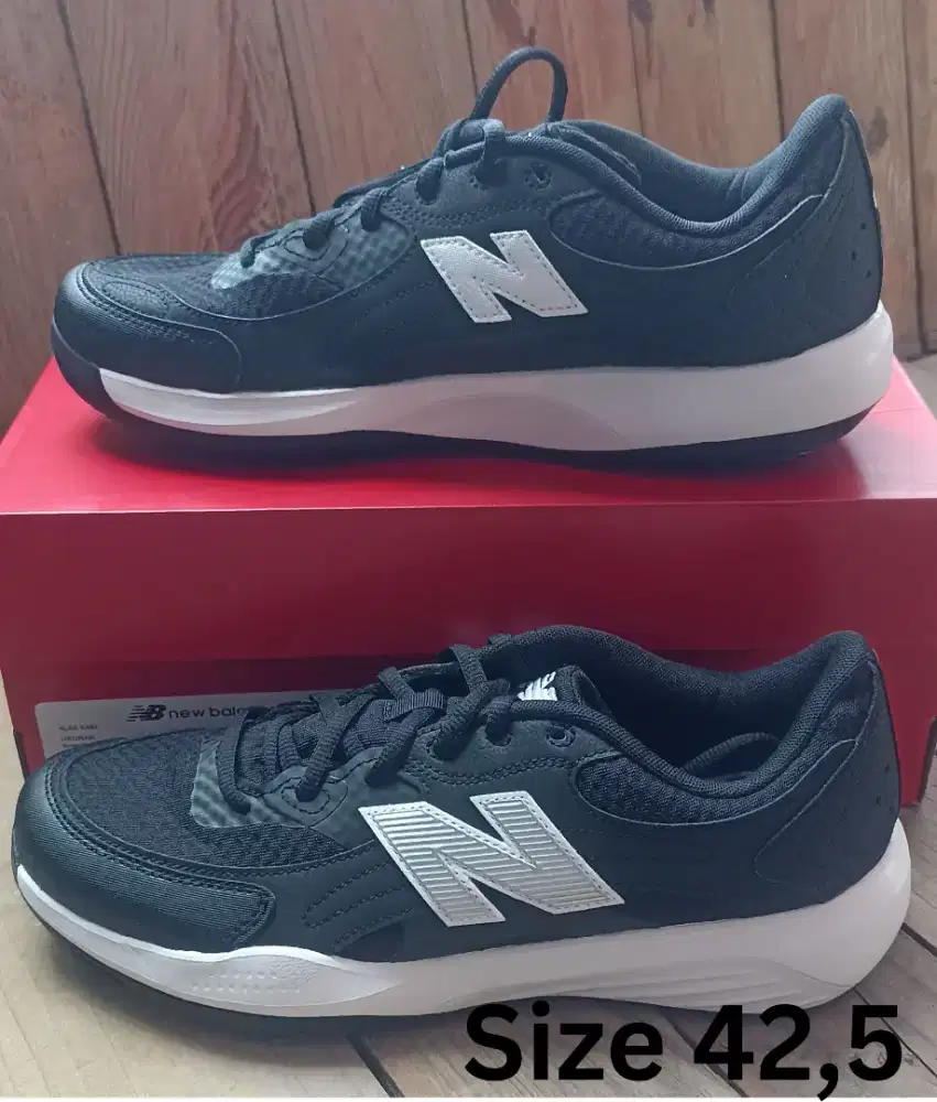 Sepatu Tennis Original New Balance Size 42,5