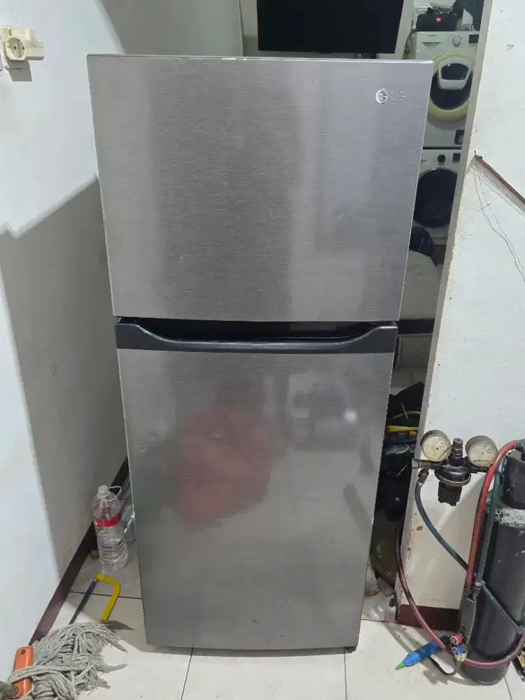 kulkas 2 pintu LG inverter
