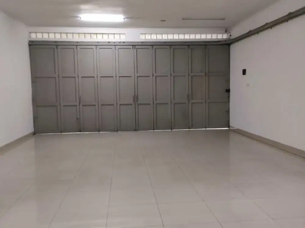 DIJUAL/DISEWAKAN RUKO RENDENG BANGUNAN BARU 2,5 LANTAI MOH TOHA