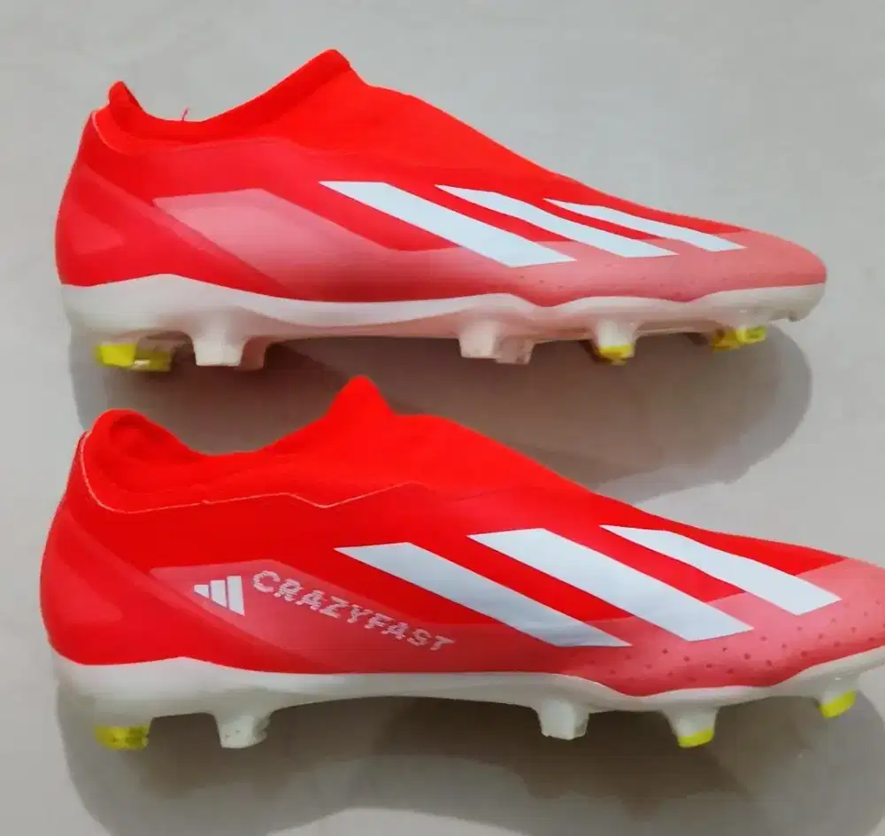 Sepatu bola adidas crazyfast LL FG