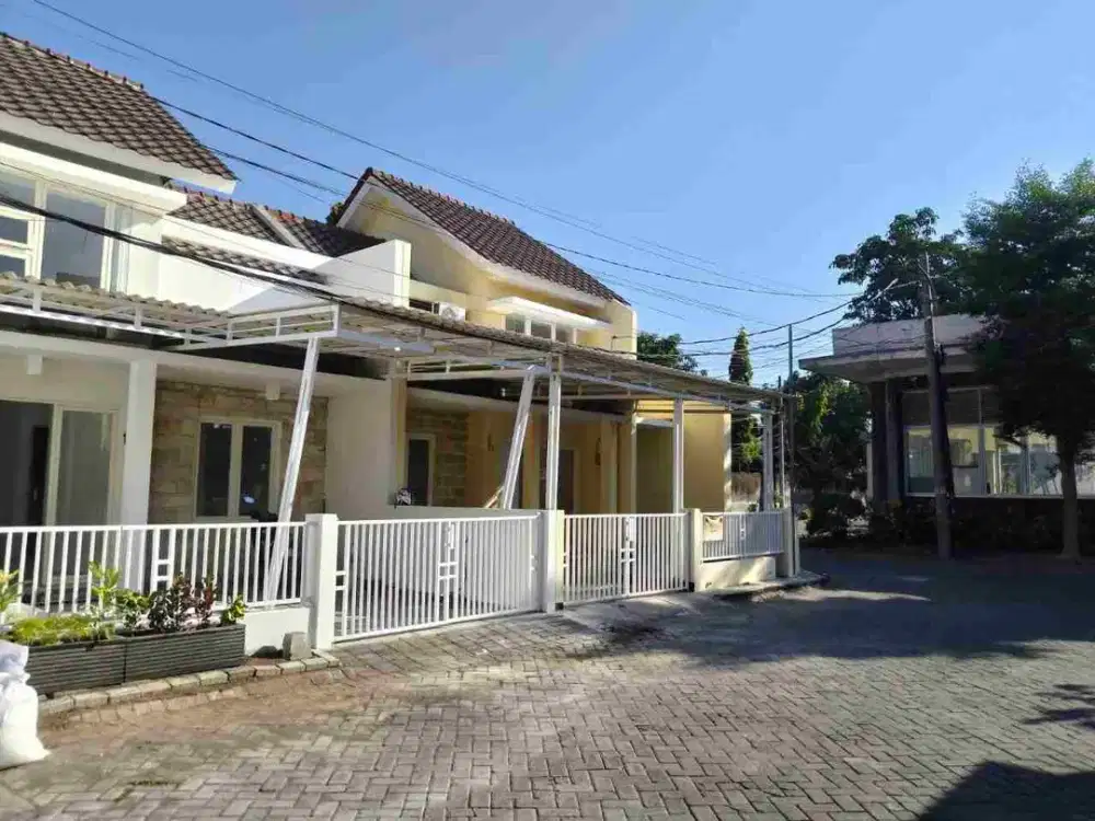 Dijual Rumah Greenlake Wonorejo dekat MERR