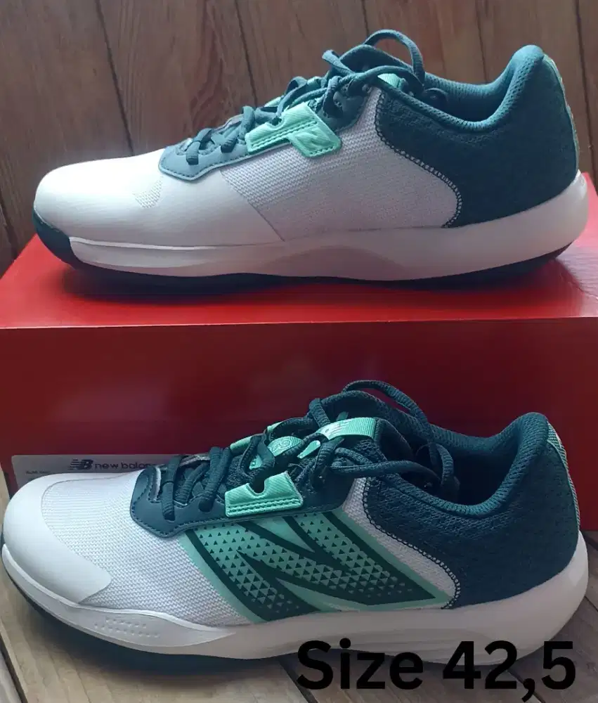 Sepatu Tennis Original New Balance Size 42,5