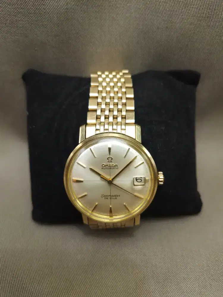 Jam tangan Omega Seamaster Deville