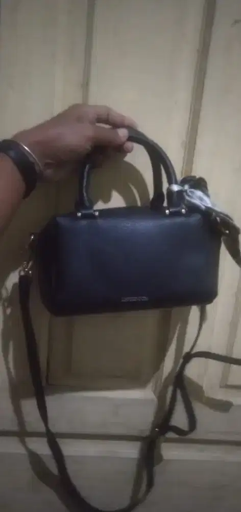 Laku di jual asli dan original tas merek mosdom ORI,asli