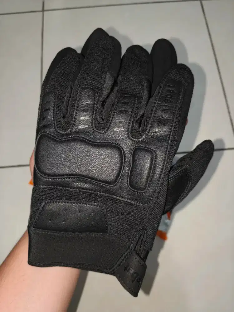 Sarung Tangan Motor ukuran XL - edisi salah ukuran