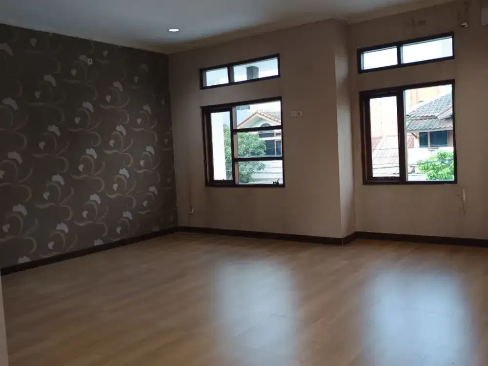 Rumah Siap Huni Nyaman di Batununggal Bandung