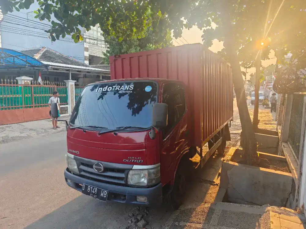hino dutro box 2015