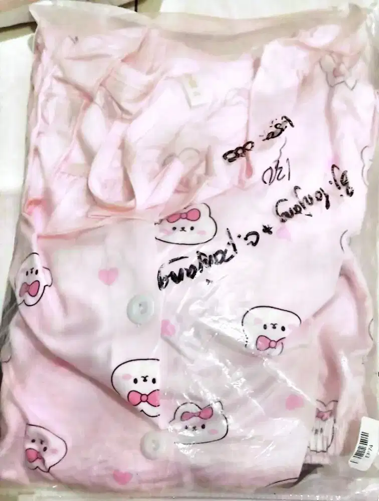 Baju Lengan Panjang dan Celana Panjang