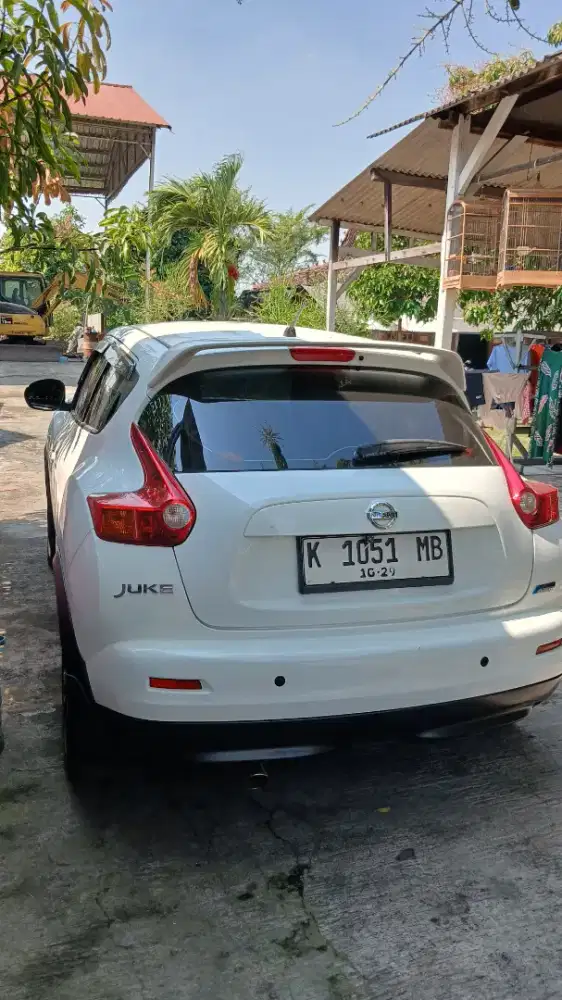 Nissan juke rx metik 2011 istimewa bisa TT mobil lain