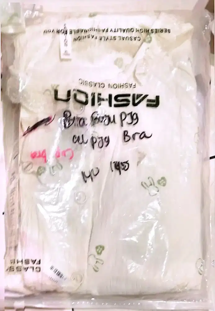 Baju Lengan Panjang dan Celana Panjang