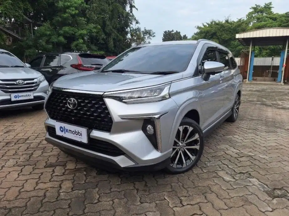 KM Rendah - Toyota Avanza 1.5 New Veloz Q CVT Bensin-AT 2022