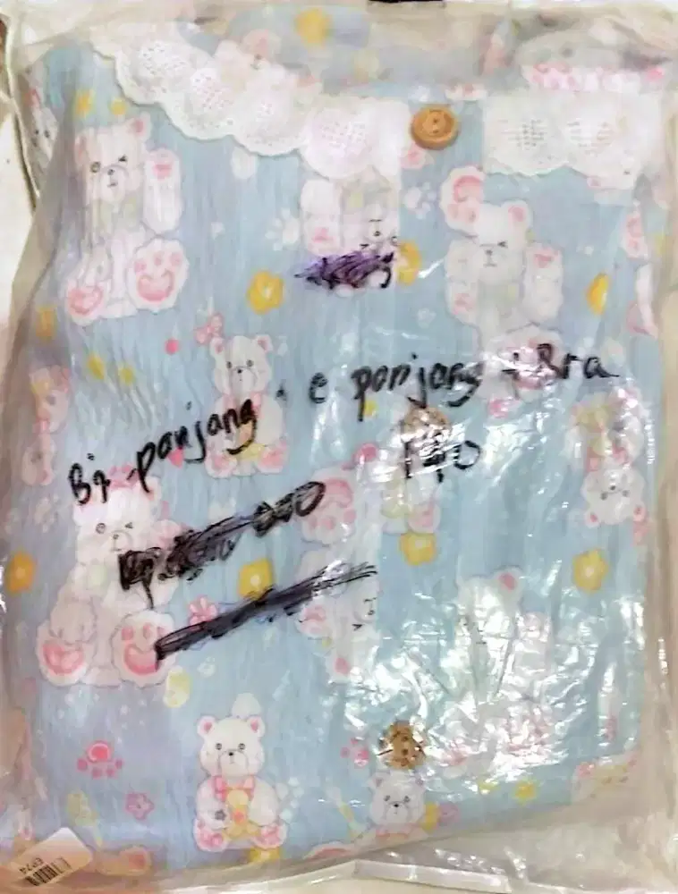 Baju Lengan Panjang dan Celana Panjang