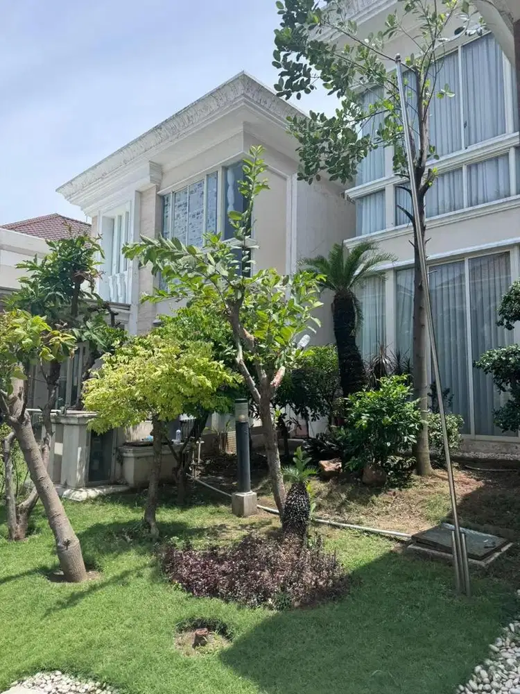 DIJUAL RUMAH SUPER CIAMIK LARIZ PAKUWON INDAH! DEKAT PAKUWON MALL!
