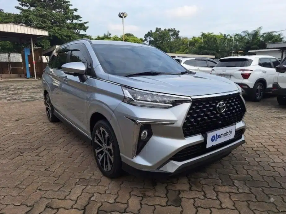 KM Rendah - Toyota Avanza 1.5 New Veloz Q CVT Bensin-AT 2022