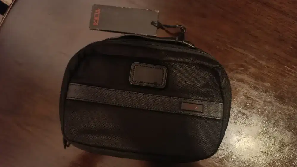 TUMI Travel Kit Split (Toiletry) Original