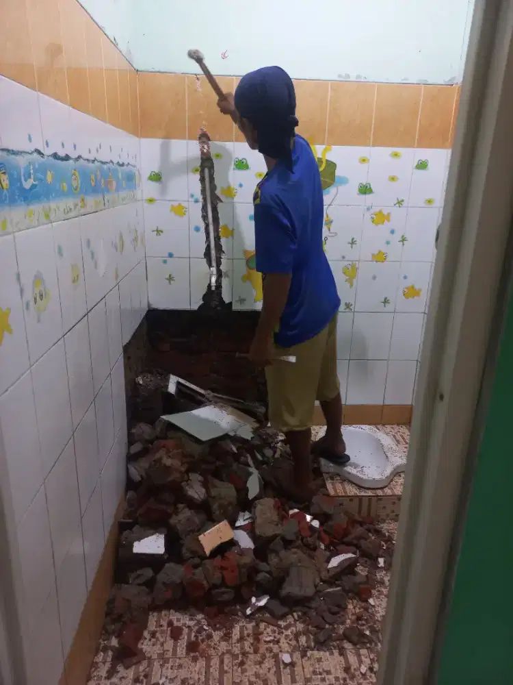 Tukang perbaikan atap bocor,dag,talang,kanopi,renopasi dll
