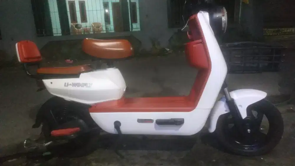 SEPEDA LISTRIK U-WNFLY