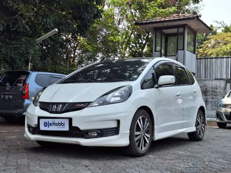KM Rendah - Honda Jazz 1.5 RS Bensin-AT 2014