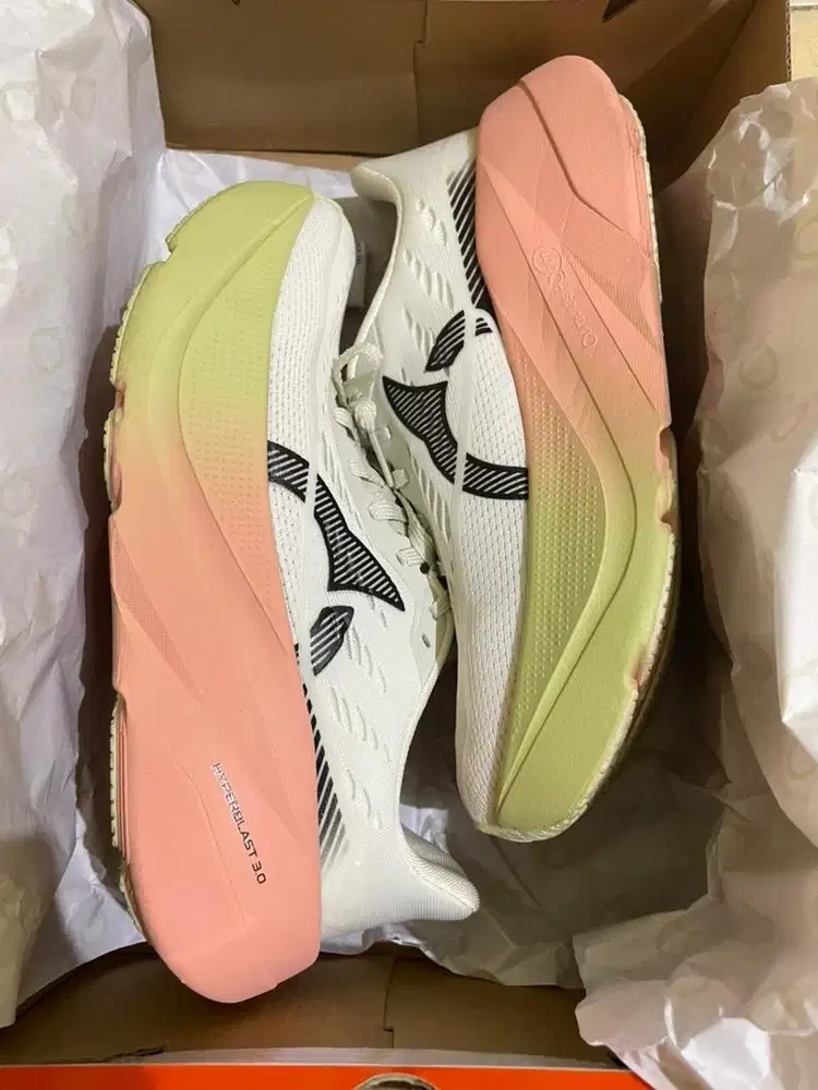 Ortuseight Hyperblast 3.0 White Off Peach
