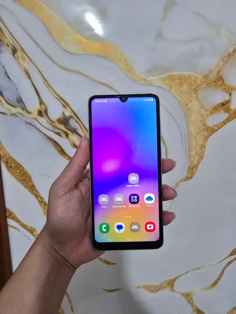 Samsung a05 4/64