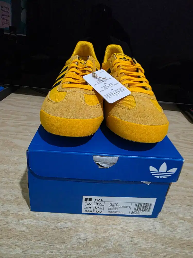 Adidas R71 JQ2577 Originals UK 9.5 EU 44 US 10 New Belum Pakai
