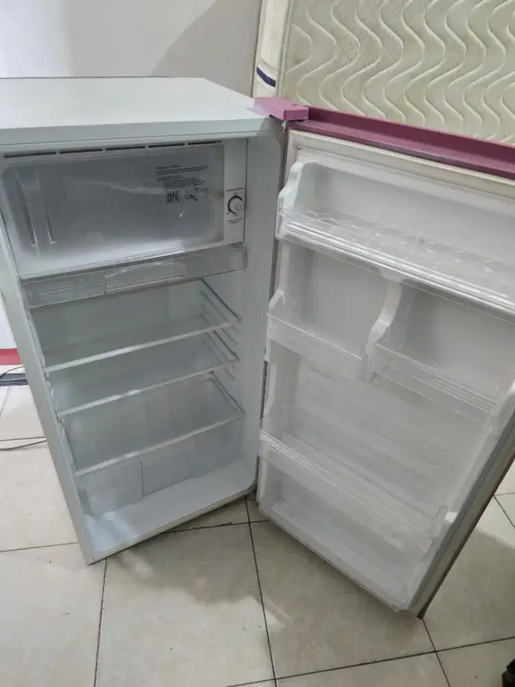 kulkas 1 pintu sharp