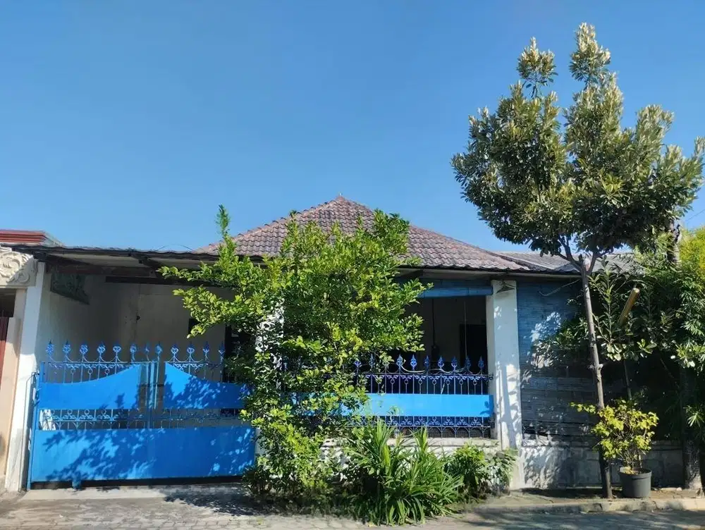 DIJUAL RUMAH TAMAN PONDOK INDAH SIAP HUNI DAN STRATEGIS!