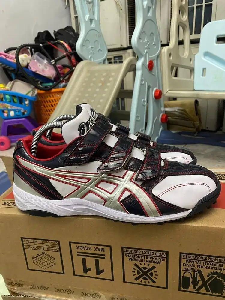 Sepatu asics glowsi size 41.5 insol 26,5