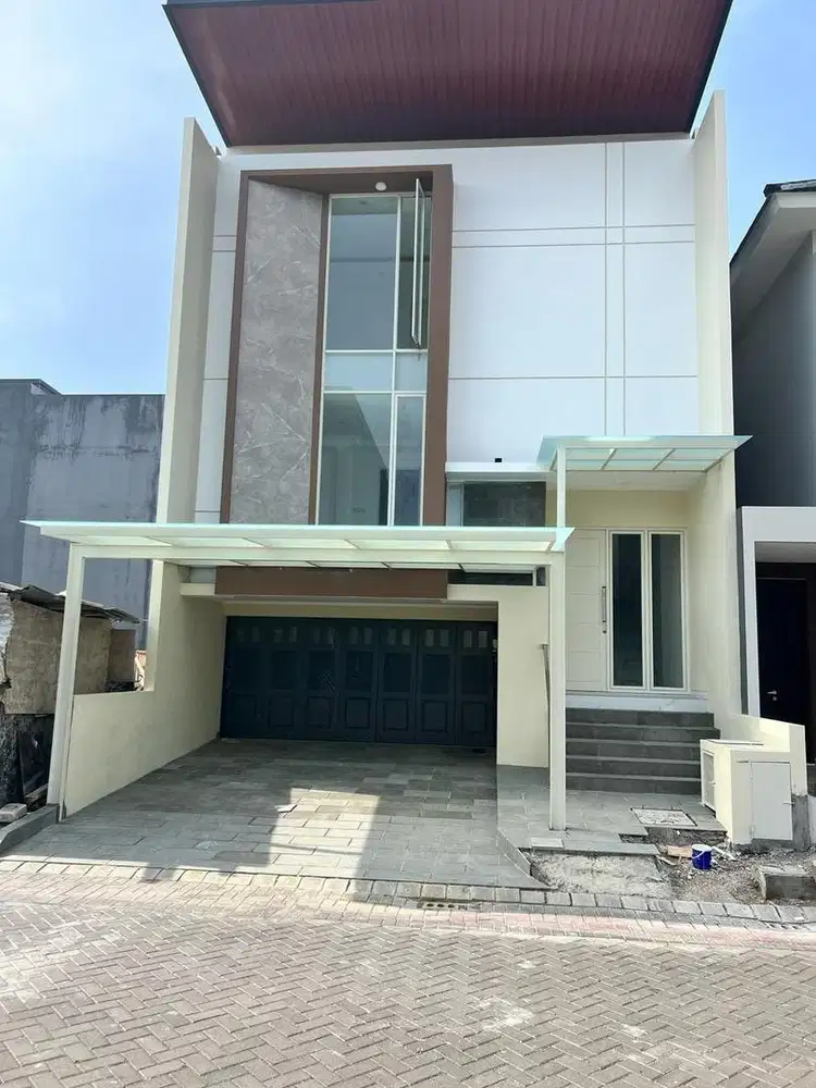 DIJUAL RUMAH 3 LANTAI NEW GRESS ZUVADIVA PAKUWON CITY!