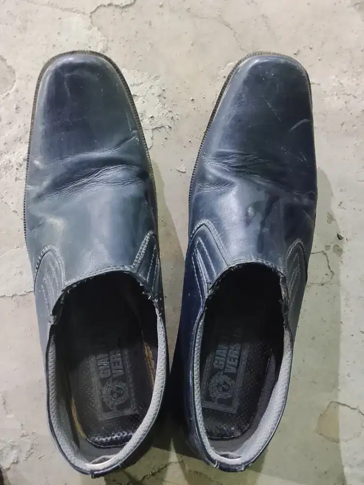Sepatu pria pantopel kulit
